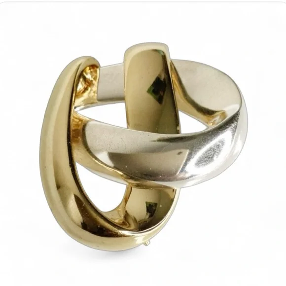 Vintage Two‑Tone Interlocking Heart Brooch – Classic Mid‑Century Design - Picture 6 of 10